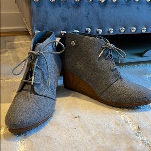 Dr School’s grey flannel wedge Ankle boot